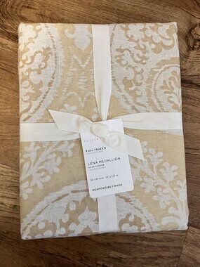 Pottery Barn Lena Medallion Full / Queen Straw Multi Duvet Cover